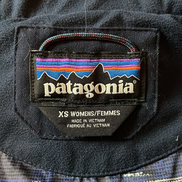 Women’s Bivy Hooded Vest - Picture 3 of 7